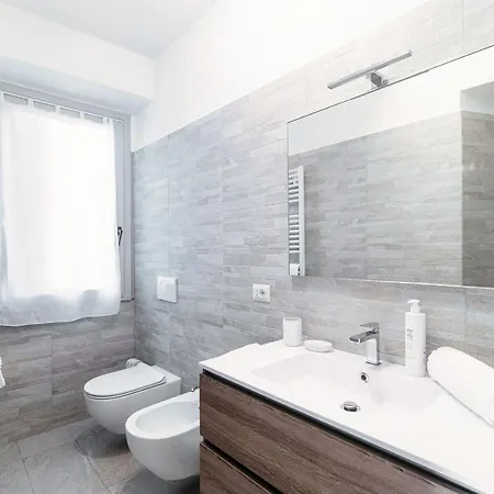 Celeste - By Myhomeincomo Apartmán Como